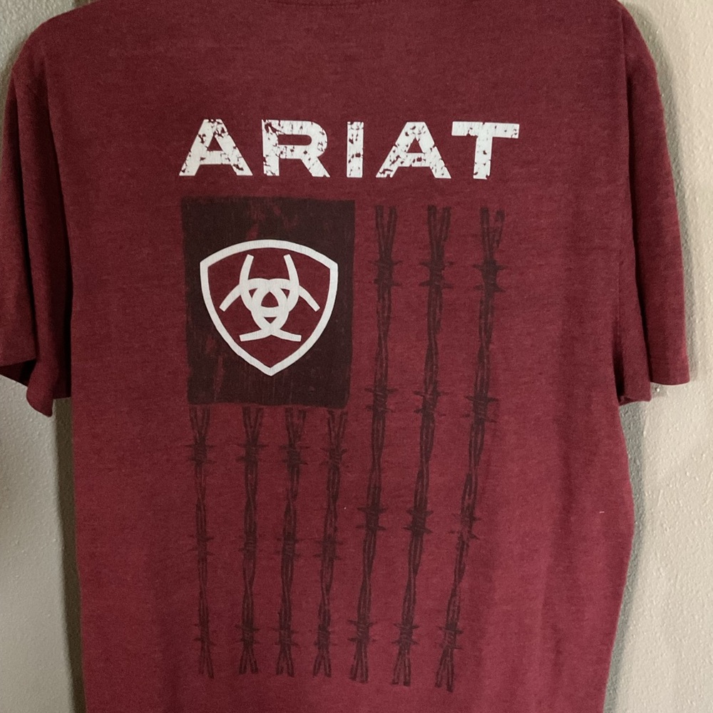 Men’s Ariat Burgundy Crew Neck Tee short sleeve size large